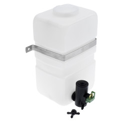 5-liter water tank with an inbuilt pump for the windshield wipers
